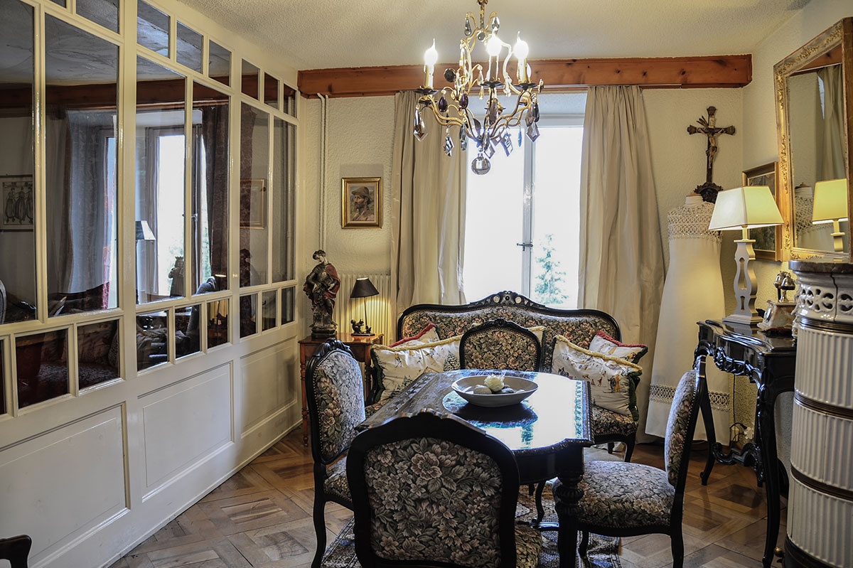 Salon Ravel, Bella Tola, station des étoiles, saint-luc, établissement de luxe, swiss historic hotel.jpg